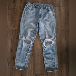 American Eagle Mom Jean Women's Size 10 Regular Light Wash Distressed